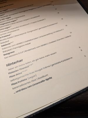 one vegan dessert - pizza with fruit at Zampano Pizza & Pasta in Frankfurt