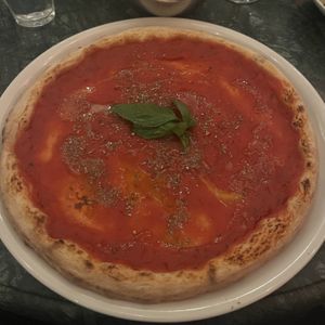 Marinara Pizza  at Little Nonna in Paris