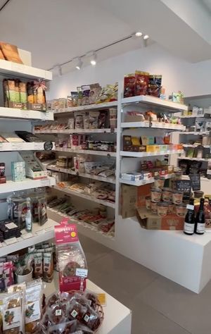 Instant noodles, snacks, drinks, etc  at Weller in Tokyo