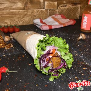 Gönn Dir veganen Falafel Wrap!
Hausgemachte vegane Falafel Belegt im hausgemachten veganen Wrap mit Salat, Rotkraut, Tomate, Zwiebel, Rucola und einer hausgemachten Soße  at Gönn Dir Bio in Weinsberg
