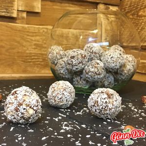 Gönn Dir vegane Energy Balls!
Hausgemacht aus nur 3 Zutaten! Datteln, Haselnuss und Kokosraspeln. VEGAN, GLUTEN- und LACTOSEFREI. Garantiert Lecker! at Gönn Dir Bio in Weinsberg