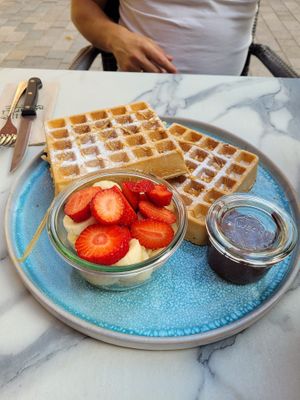 waffles! (10,90€)  at Manuto Café in Tuttlingen