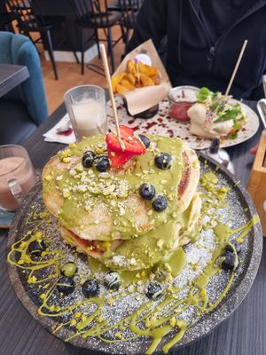 Pistazien Pancakes at Manuto Café in Tuttlingen