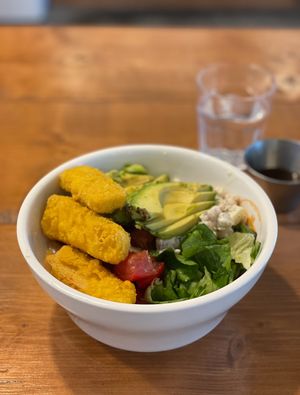 Simple rice ball with fried tofu  at Le Vegiwang - 르베지왕 in Seoul