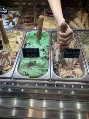 Snickers   at Madonna Vegan in Barcelona