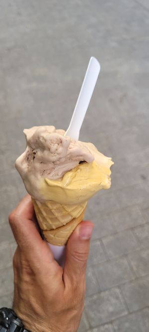 Nociolla (hazelnut) and caramel at Madonna Vegan in Barcelona