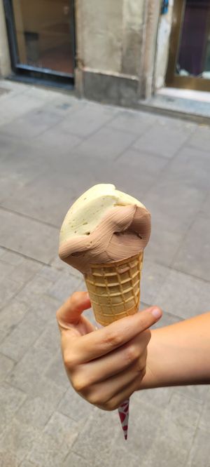 Pistachio and Nutella at Madonna Vegan in Barcelona