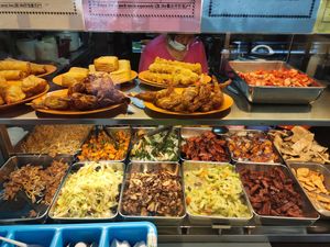 Variety of dishes available at Bishan Vegetarian 碧山素食 in Central Singapore