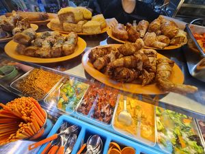 Daily menu at Bishan Vegetarian 碧山素食 in Central Singapore