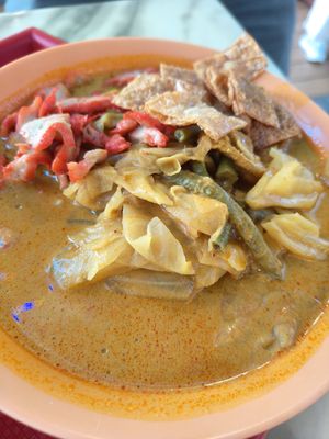 Curry Noodle ~ Feb 25 at Bishan Vegetarian 碧山素食 in Central Singapore