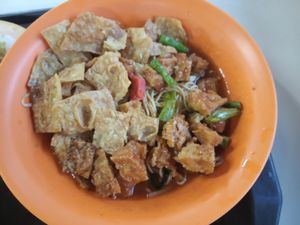 Yummy dried noodles at Bishan Vegetarian 碧山素食 in Central Singapore