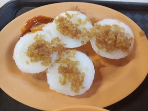 Tasty chwee kueh at Bishan Vegetarian 碧山素食 in Central Singapore