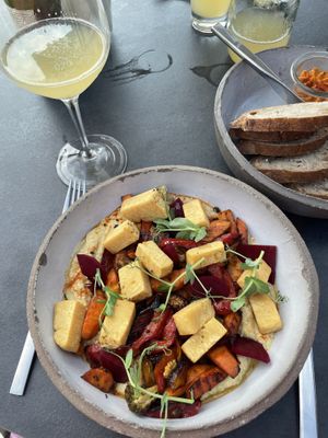 Hummus Bowl mit Panisse    at Fetzwerk in Oberstdorf