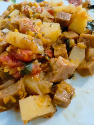 Spezzatino di seitan con pomodoro fresco, patate e aromi at Bar Trattoria Splendor in Noli