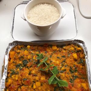 Curry de camote, garbanzos y espinaca. / Sweet potato, chickpea and spinach curry. at La Portentosa in Vitacura
