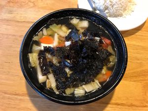 Seaweed veggie soup at Zi Zai Vegetarian 自在齋 - Yishun in North Singapore