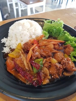 Gong Bao Chicken rice at Zi Zai Vegetarian 自在齋 - Yishun in North Singapore