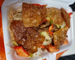 Simple Fried Bee Hoon set Super delicious!!! 😋😋😋 at Zhen Xin Vegetarian 真心素食 in Northeast Singapore