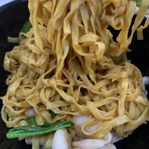 The normal dry mee pok and mee kia are very well cook at Zhen Xin Vegetarian 真心素食 in Northeast Singapore