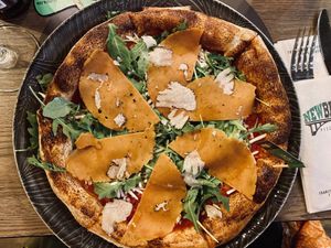 Pizza “Toscana” in versione vegan  at New Bridge Sprizza in Florence