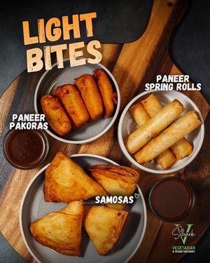 Light Bites done right 😋
Samosas, paneer pakoras, and paneer spring rolls — crisp, satisfying, and perfect when you’re in the mood for something quick and comforting. at V Shack in Derby