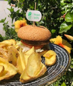 Hamburguesa Vegana at Es Cactus in Menorca