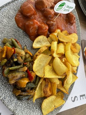 Vegan meatballs   at Es Cactus in Menorca