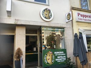 Front entrance at Bibis Baguettes & Burger in Frankfurt