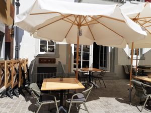 Outdoor seating at DORY & DU in Baden