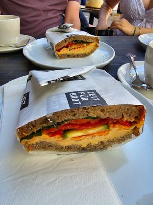 Hummus stuhlle at Zeit für Brot - Savignyplatz in Berlin