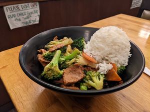 Broccoli stir fry with fake beef at Sipz Fusion Cafe - North Park in San Diego