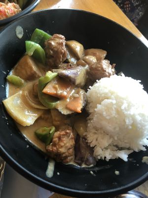 Chikn yellow curry at Sipz Fusion Cafe - North Park in San Diego
