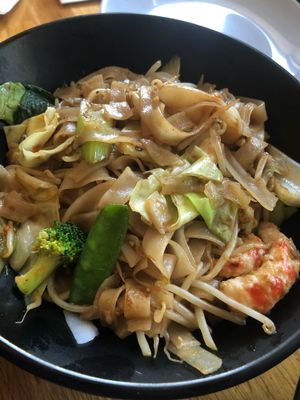 Shrmp noodles at Sipz Fusion Cafe - North Park in San Diego