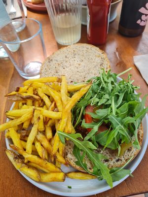 Vegan burger at Barbaflorida Cafè in Valldemossa