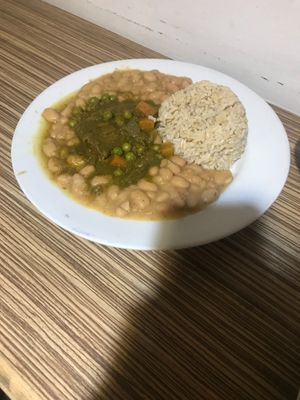 Seco a la norteña c/ frejoles at Loving Hut Lince in Lima