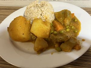 Estofado de alcachofa  at Loving Hut Lince in Lima