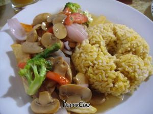 Golden Food at Loving Hut Lince in Lima