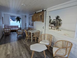 Space at Tropical Blends in Belleville