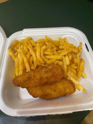 Greasy fries and nuggets. Nuggets tasted freezer burned, stomach virus  at Mr. Veg'n in Houston