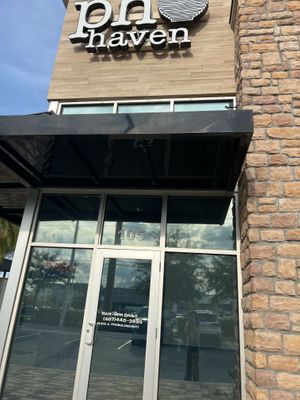 front. plenty of parking at Pho Haven in Orlando