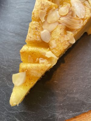 Vegan apple cake   at Jlöcklich in Cologne