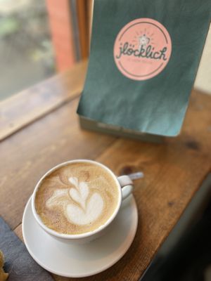 Cappuccino oat   at Jlöcklich in Cologne