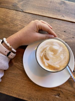 Flat white oat milk   at Jlöcklich in Cologne