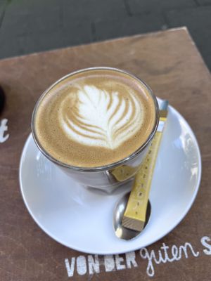   at Jlöcklich in Cologne