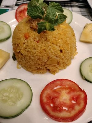Pineapple fried rice at Ken Vegetarian and Coffee in Hoi An