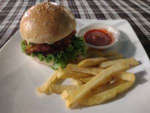 Burger was just ok. Mooshy at Ken Vegetarian and Coffee in Hoi An