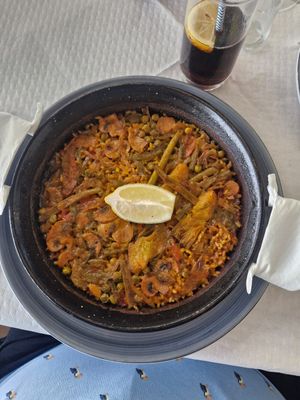 Vegan paella 🥘 😋 at El Pato in Menorca