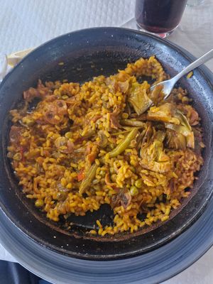 Vegan paella 🥘 😋 at El Pato in Menorca