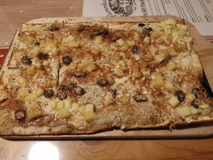 Flammkuchen Apfel, vegan at Flammkuchenhaus in Saarbrucken