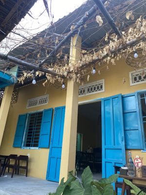 The best place for vegan food in Hoi Ann, I loved the staff and the food so much. Get the bao buns if you come here!!😎🙌🏼  at Chickpea Eatery Thuan Chay in Hoi An